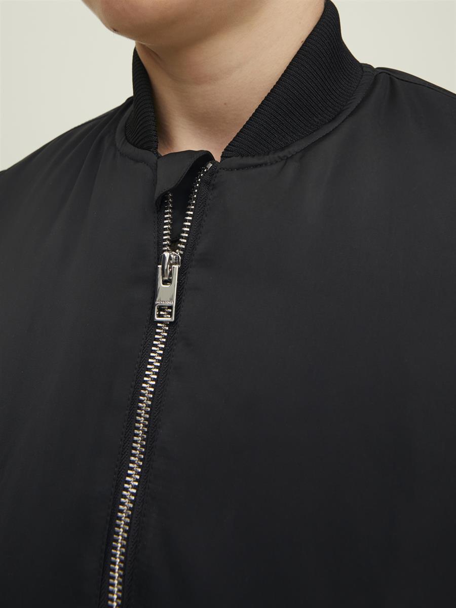 Jack & Jones Jungen Bomberjacke 12212475 Schwarz mittlere Wattierung festlich